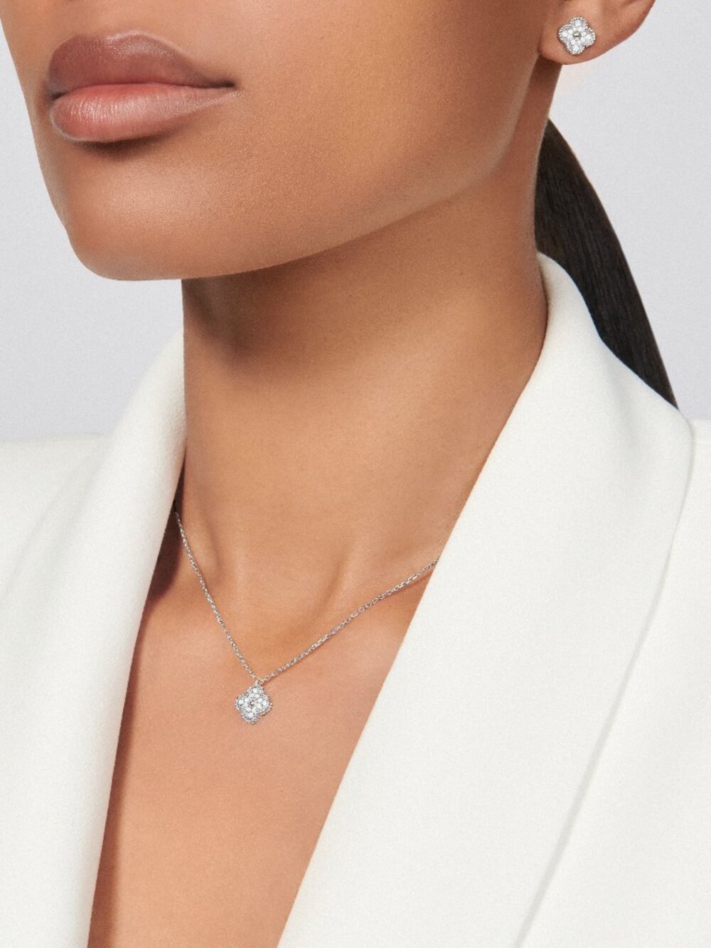 Van Cleef & Arpels - Pendant Sweet Alhambra, White Gold, Diamonds